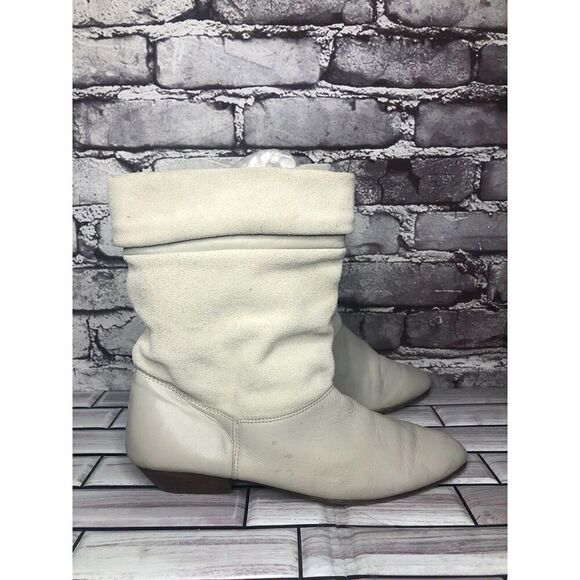 tarantino’s Ivory Suede Leather Ankle Heel Boots Women Sz 7M US/38EU - Picture 1 of 16